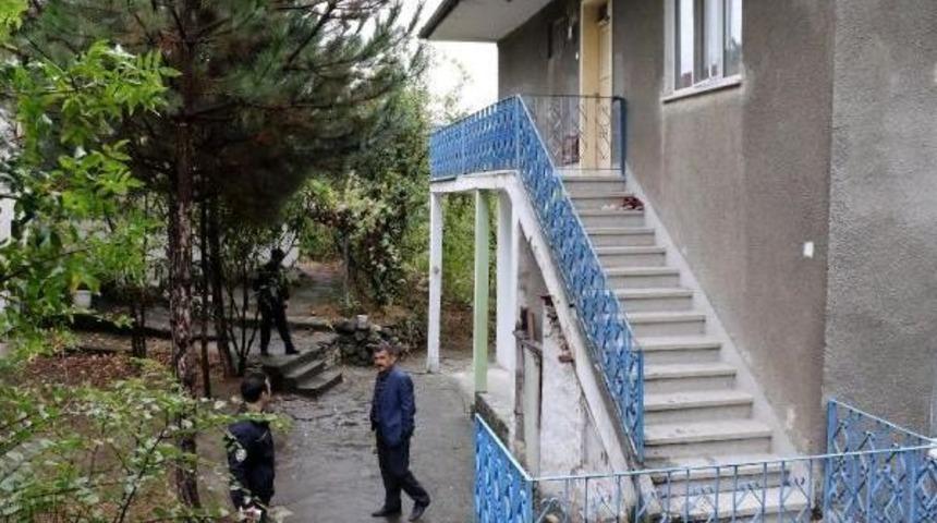 Balkondan D&uuml;şen 1.5 Yaşındaki &Ccedil;ocuk Yaralandı