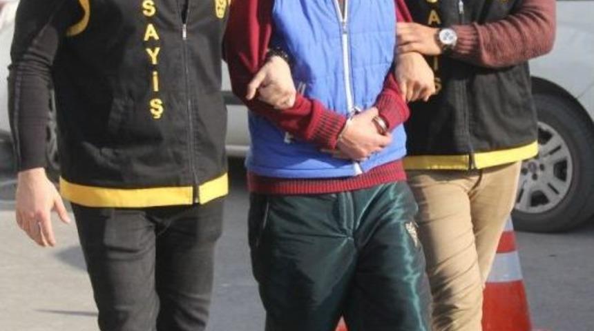 23 Yıl 9 Ay Hapisle Aranan Şahıs Garson Polisler Tarafından Yakalandı