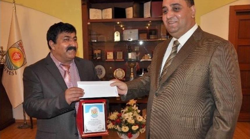 Başkan Can’dan Emekli Olan Personele Plaket