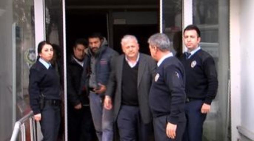 &Uuml;sk&uuml;dar&rsquo;da &Uuml;&ccedil; Kişinin &Ouml;ld&uuml;ğ&uuml; Kaza İle İlgili Halk Otob&uuml;s&uuml; Şof&ouml;r&uuml; Adliyeye Sevk Edildi