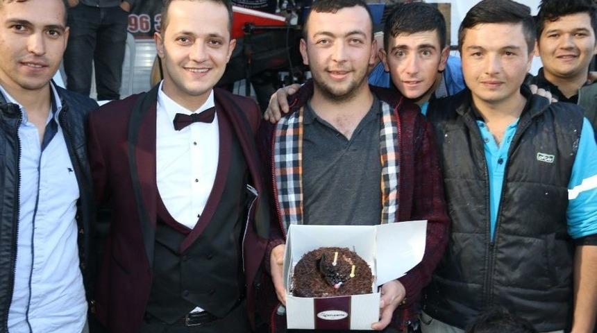 İki Mutluluğu Bir Arada Yaşadı