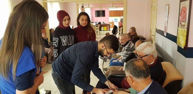 Adü’lü Öğrencilerden Alzhemier Hastalarına Ziyaret