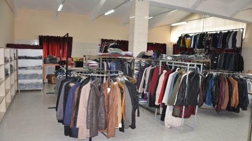 Tarsus&rsquo;ta &ldquo;sosyal Market&rdquo; Yoksula Kapılarını A&ccedil;ıyor