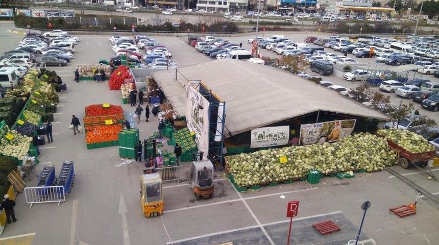 T&uuml;rkiye&rsquo;nin İlk &Uuml;retici Pazarı Bursa&rsquo;da A&ccedil;ıldı