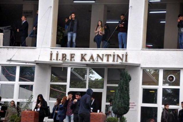 Ktü'de Öğrencilerden Fakültelerindeki Tadilata Skeçli Protesto