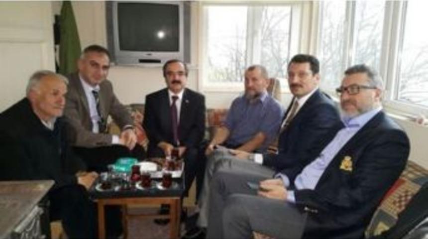 Umre&rsquo;de Saldırıya Uğrayan Kılı&ccedil;&rsquo;a Vali Coş&rsquo;tan Ziyaret