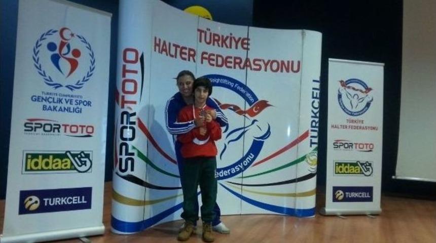 Kocaelili Minik Herk&uuml;l T&uuml;rkiye İkincisi Oldu