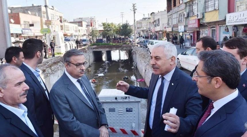 Vali Su, Dere Islah &Ccedil;alışmalarını Yerinde İnceledi