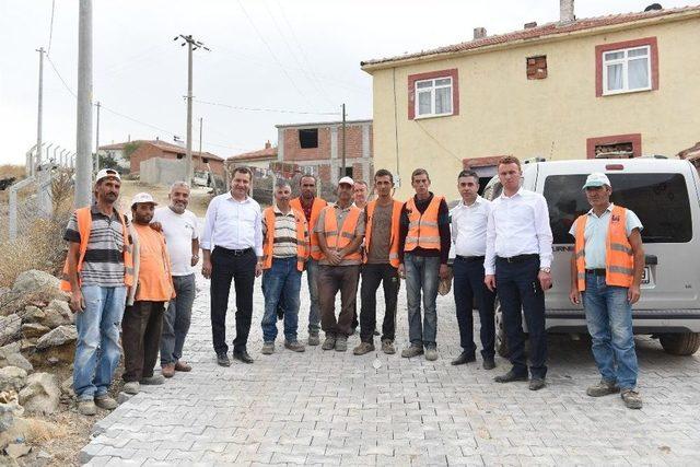 Kabakdere Çamurlu Yollardan Kurtuldu