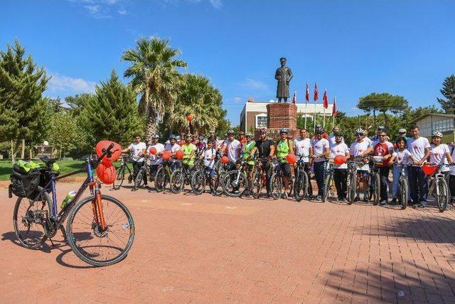 Bisikletçiler Sağlık İçin Pedal Çevirdi