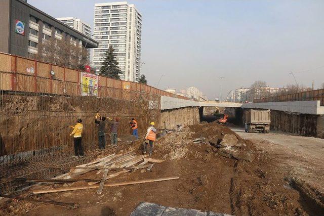 Büyükşehir’de Kesintisiz Trafik İçin Mesai