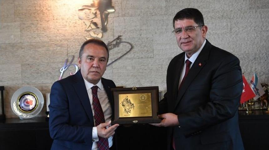 Dere&rsquo;den Başkan B&ouml;cek&rsquo;e Teşekk&uuml;r