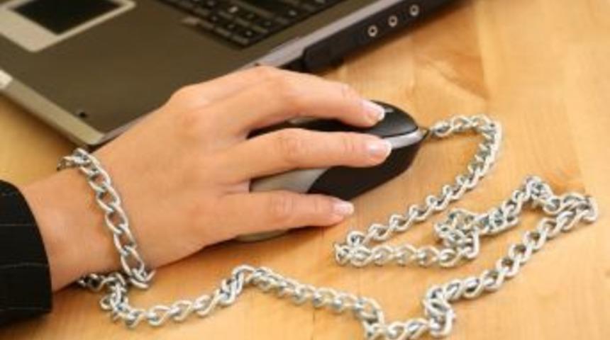 Duygusal Problemli Ergenlerde İnternet Bağımlılığı Artıyor