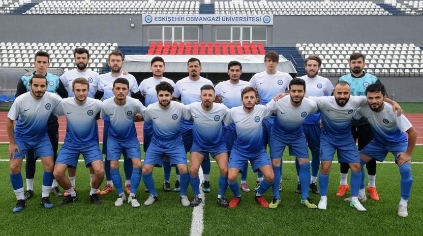 Esog&uuml; Futbol Takımı Yeni Sezon Hazırlıklarına Devam Ediyor