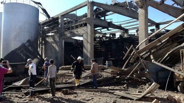 S&ouml;ke&rsquo;de Yağ Kazanı Patladı: 3 Yaralı 1