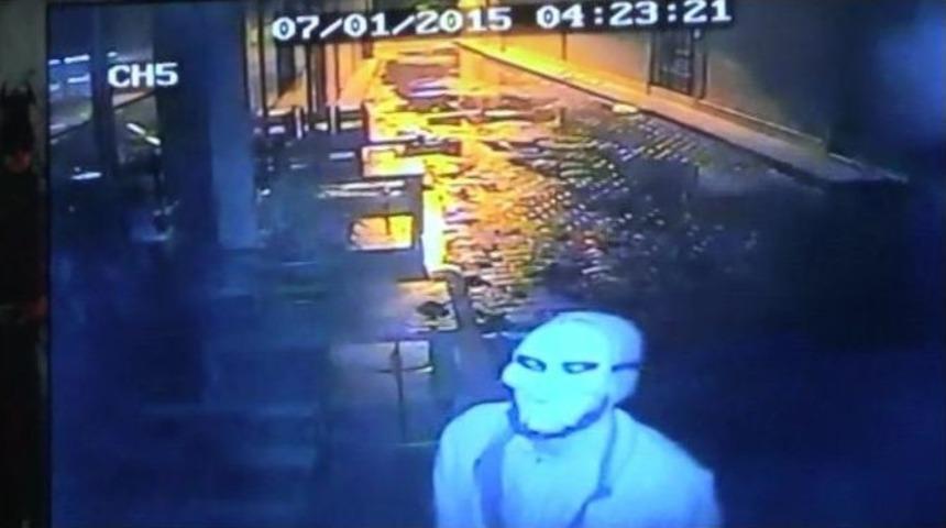 &lsquo;&ccedil;ığlık&rsquo; Maskeli Hırsız