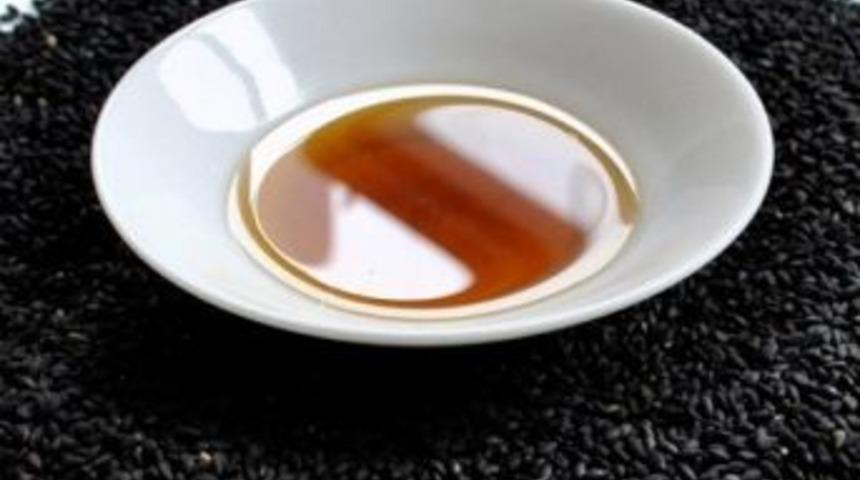 Sin&uuml;zitten 1 Ayda &Ccedil;&ouml;rek Otu Yağı İle Kurtulun