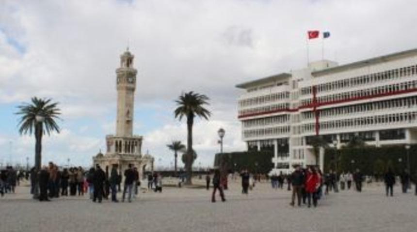 İzmirliler Başbakanlık Ofisini Değerlendirdi