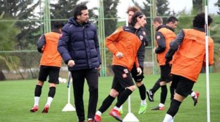 &Ouml;zk&ouml;yl&uuml;: "istediğimiz Oyuncuları Aldık"