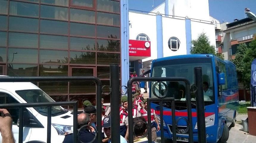 Fet&ouml;&rsquo;n&uuml;n Bankası Hesaplarını Kapatmak İsteyen İşadamını B&ouml;yle Tehdit Etmiş