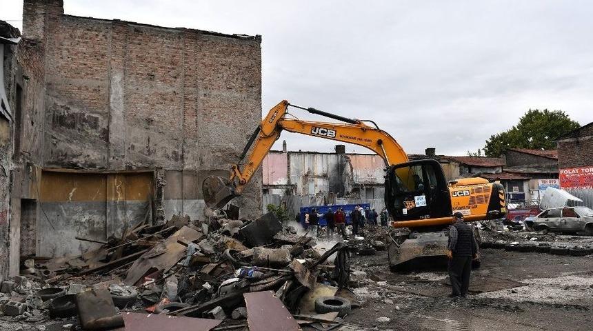 İskitler&rsquo;de Hurdacılara Tahliye