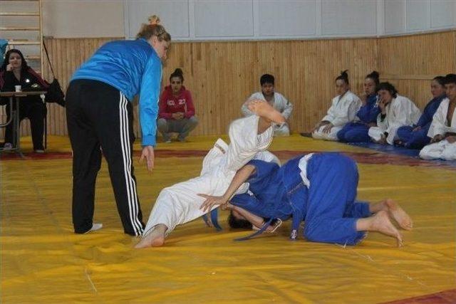 Karaman’da Yapılan Okullar Judo Müsabakaları Sona Erdi