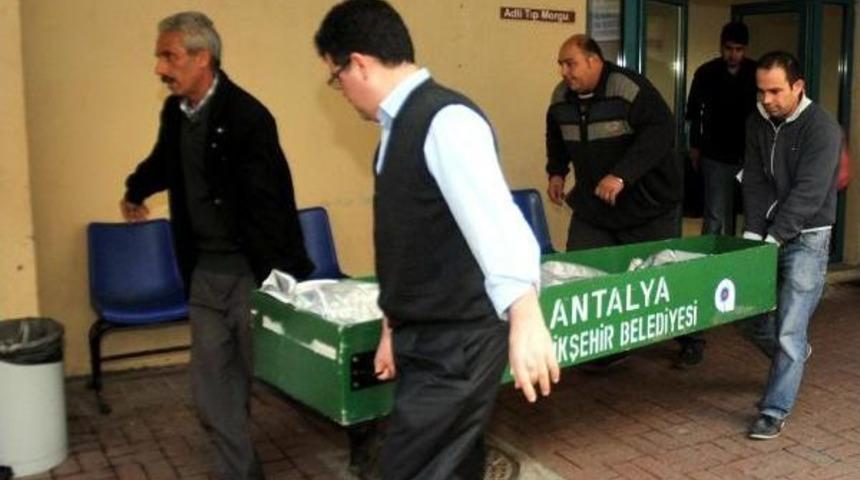 G&ouml;rme Engelli Kadın Tavandaki Demire Bağladığı Iple Intihar Etti