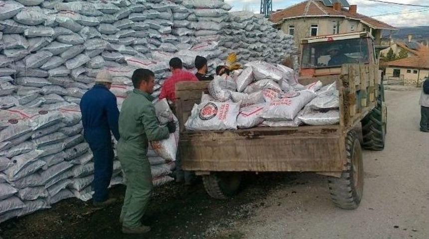 Hisarcık&rsquo;ta 900 Aileye K&ouml;m&uuml;r Yardımı