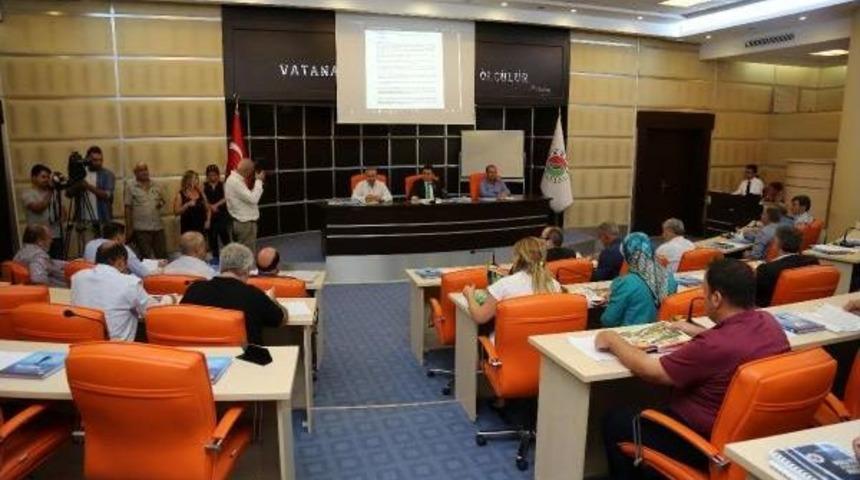 Başkan T&uuml;t&uuml;nc&uuml;: Atat&uuml;rk Heykelinin &Ccedil;alılığa Atılmasında Sabotaj Emaresi Var