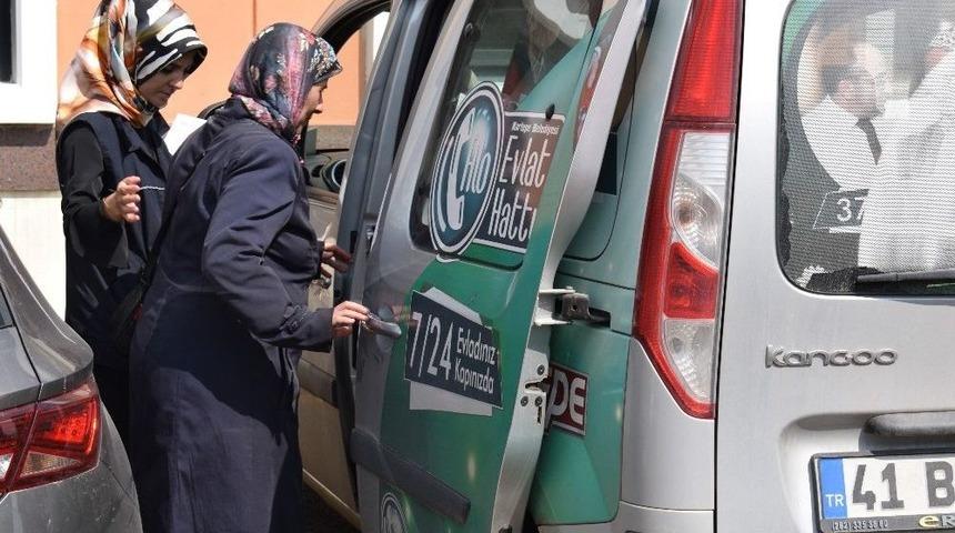 Suriyeli Aileye Alo Evlat Ekibi Sahip &Ccedil;ıktı