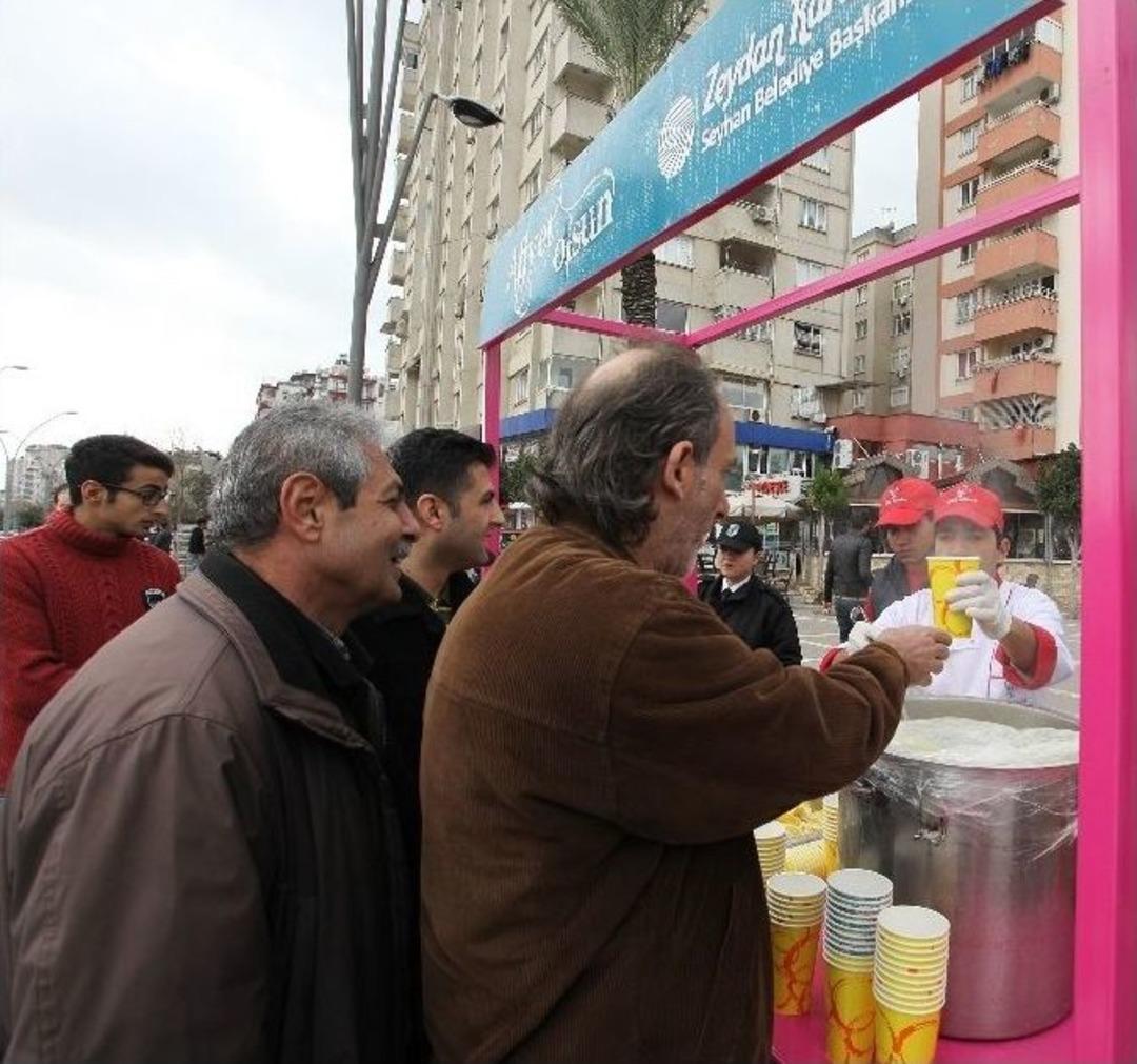 Seyhan Belediyesi&rsquo;nden Her Sabah 3 Bin Kişiye &Ccedil;orba İkramı