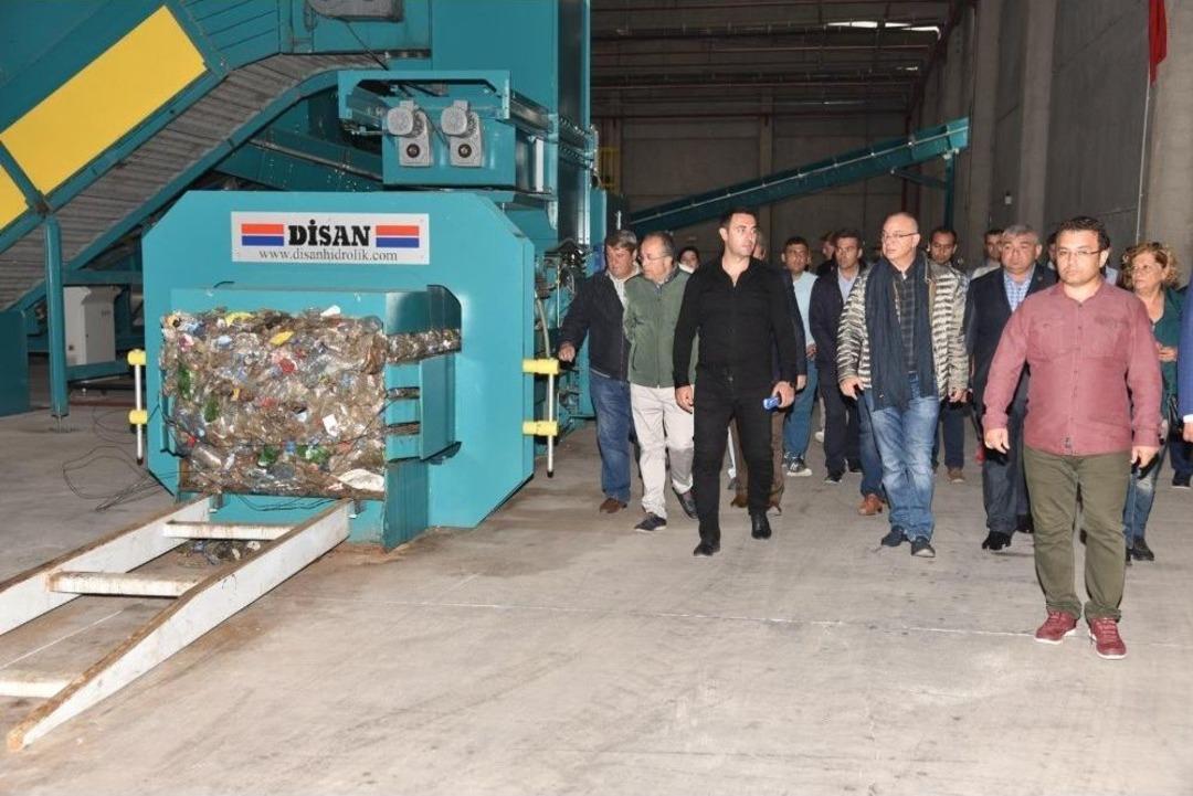 Manisa&rsquo;nın &Ccedil;&ouml;p&uuml; Artık Sorun Yerine Gelir Getirecek