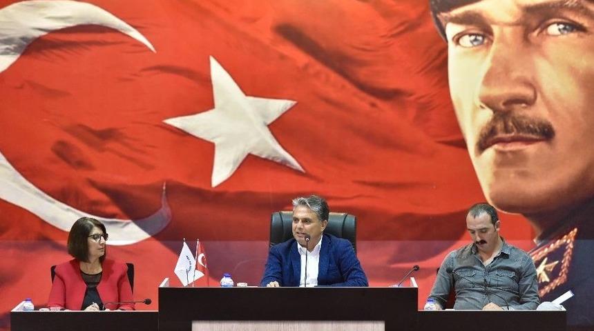 Uysal&rsquo;dan 29 Ekim &Ccedil;ağrısı