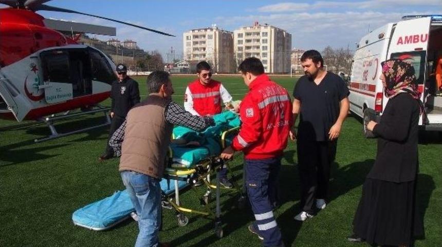 Ambulans Helikopter Gen&ccedil; Kız İ&ccedil;in Havalandı
