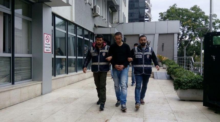 Hırsız Kardeşler Kameralara Yakalandı