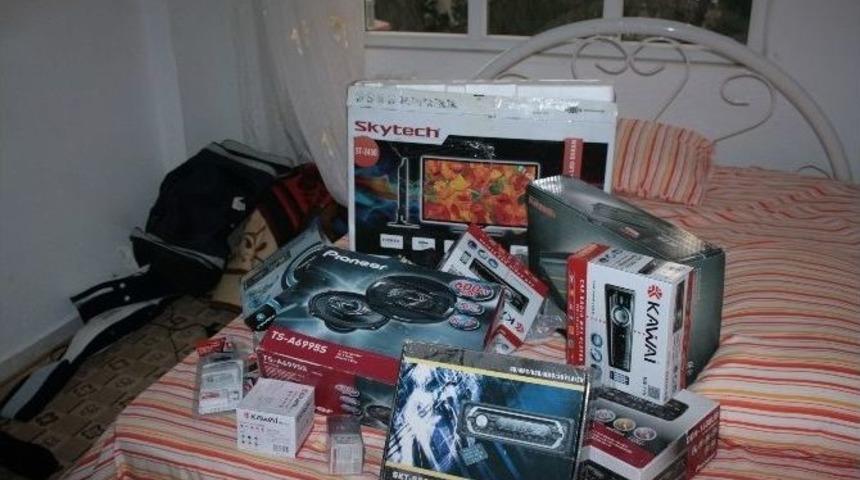 Hırsızlık Ş&uuml;phelisi Jandarmadan Ka&ccedil;amadı