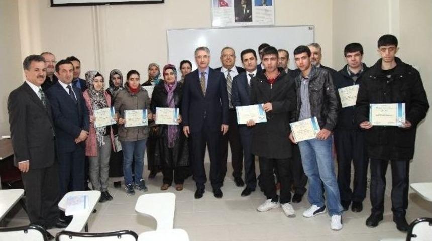 Ebegem’in İlk Kursiyerleri Sertifikasını Aldı