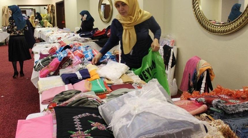 Işık Demeti Aile Ve K&uuml;lt&uuml;r Derneği İhtiya&ccedil; Sahipleri İ&ccedil;in Kermes A&ccedil;tı