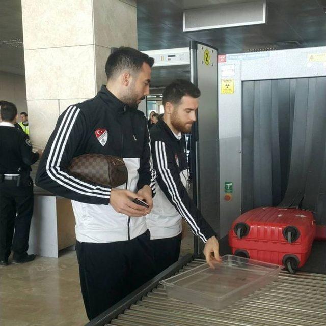 Elazığspor Deplasmana 20 Futbolcuyla Gitti