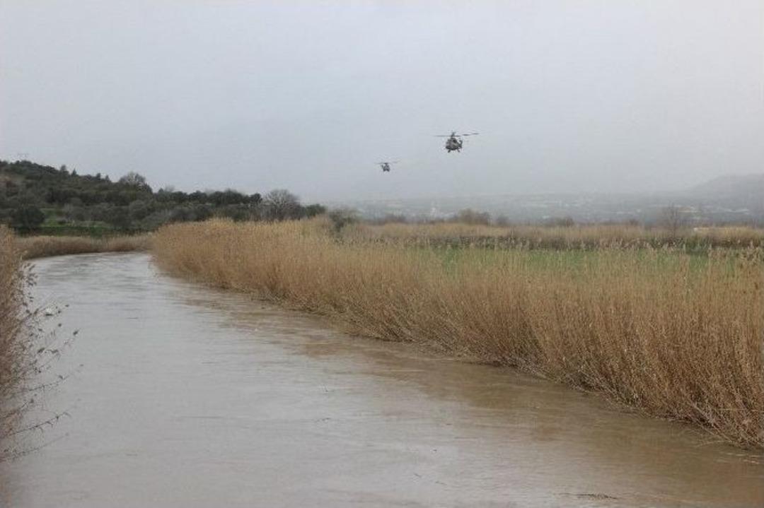 Kayıp Pilot &Uuml;steğmen İ&ccedil;in &Uuml;&ccedil; Helikopter Havalandı