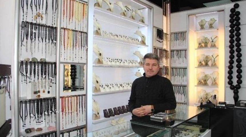 Harun Altaş Oltu Taşını Erzurum Forum Avm&rsquo; Ye Taşıdı