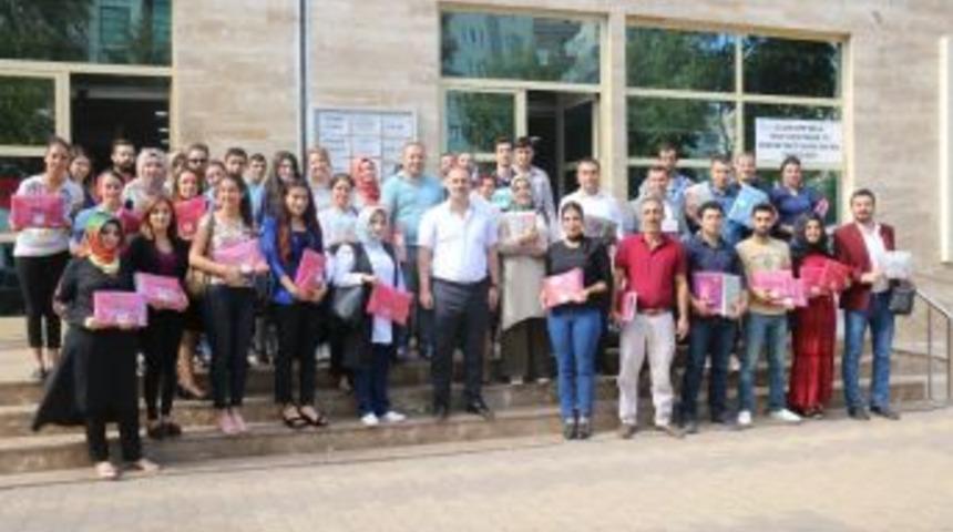 Kayapınar&rsquo;da &Ouml;ğrencilere Kırtasiye Malzemesi Desteği