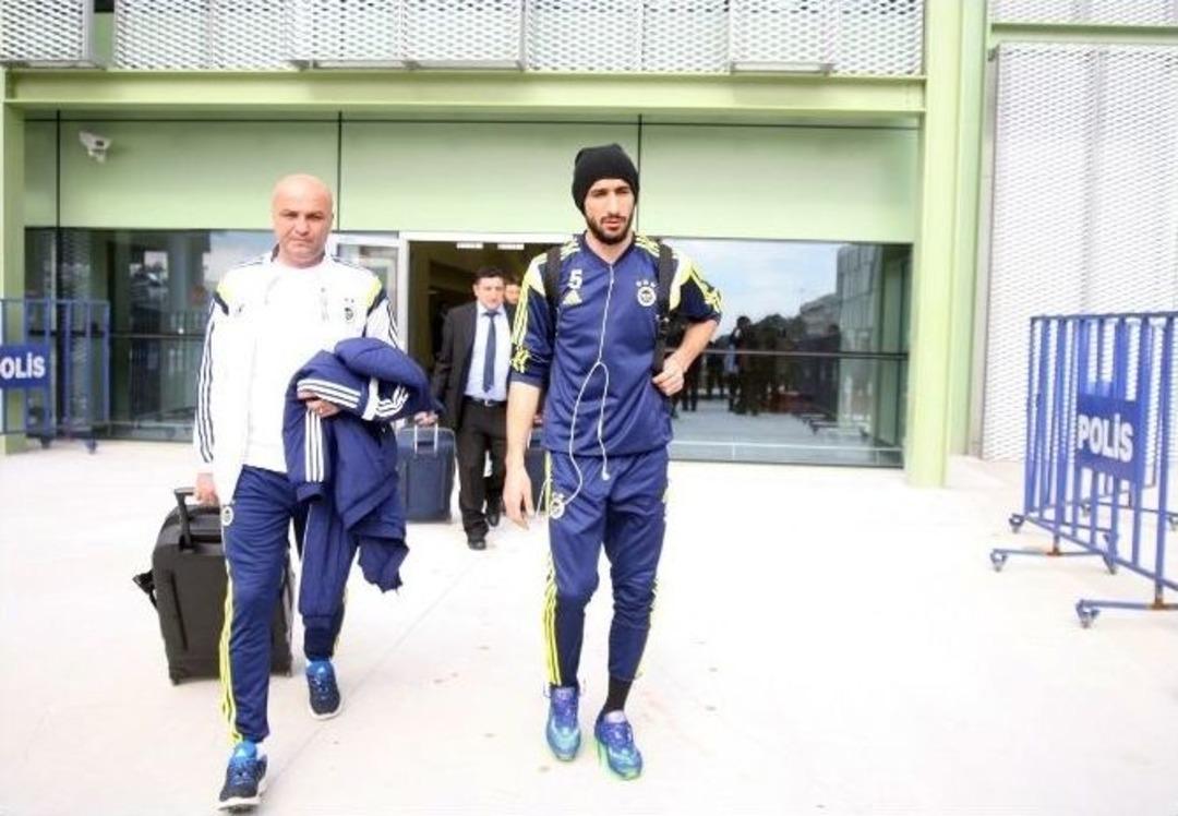 Fenerbah&ccedil;e&rsquo;ye İzmir&rsquo;de Sessiz Karşılama