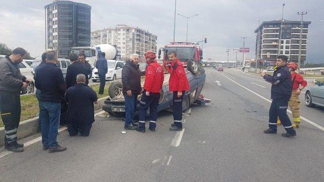 Edremit’te Trafik Kazası 2 Yaralı 3