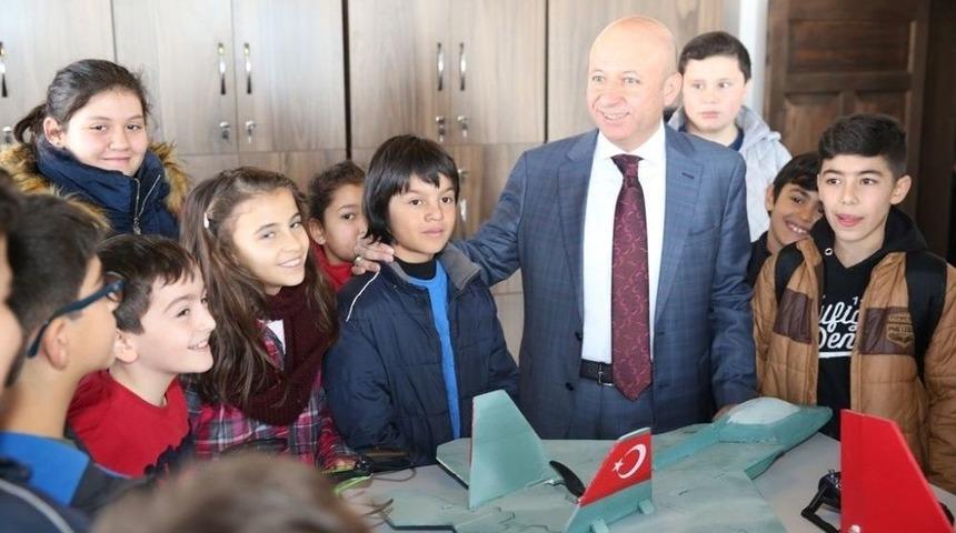 Başkan &Ccedil;olakbayrakdar, &ldquo;geleceğin Bilim Adamlarını Ve M&uuml;hendislerini Yetiştireceğiz&rdquo;