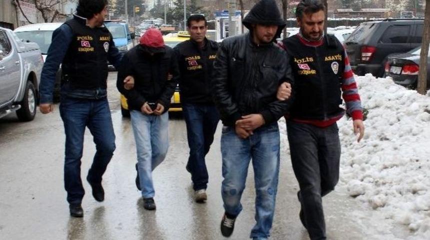 Oto Hırsızları Adliyeye Sevk Edildi