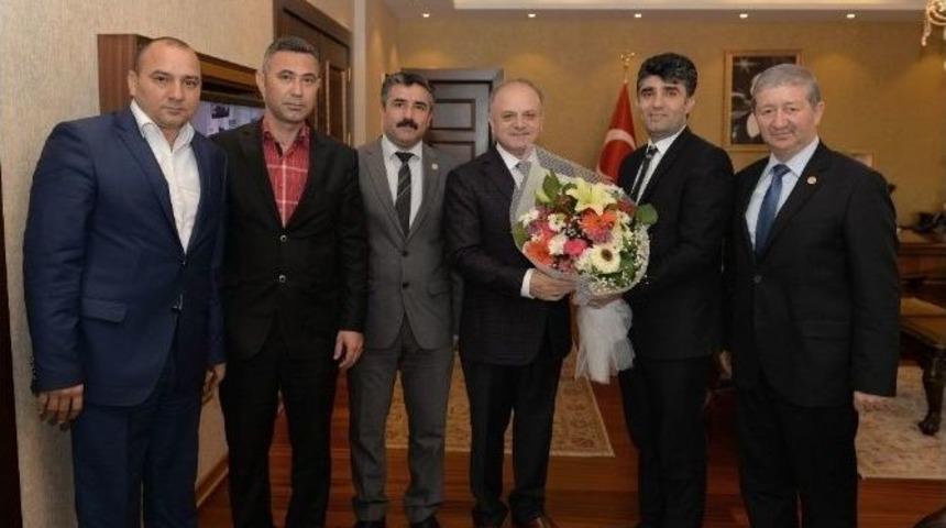 Vali &Ccedil;akacak&rsquo;a Hayırlı Olsun Ziyaretleri S&uuml;r&uuml;yor