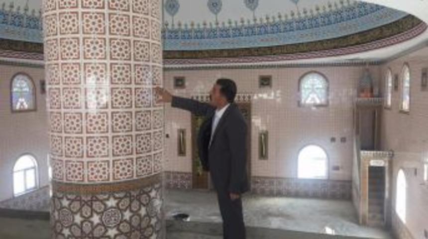 Mahsenli Ali Efendi Camii İ&ccedil; Dekorasyonu Tamamlandı