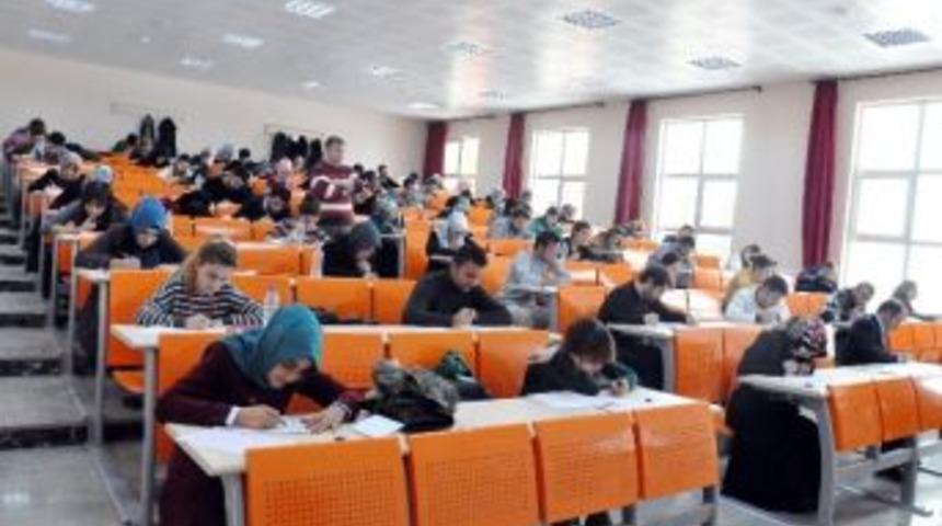 A&ccedil;ık&ouml;ğretim Fak&uuml;ltesi, Pedagojik Formasyon Eğitimi Yarıyıl Sonu Sınavını Erzurum Ve Iğdır&rsquo;da Başarıyla Ger&ccedil;ekleştirdi