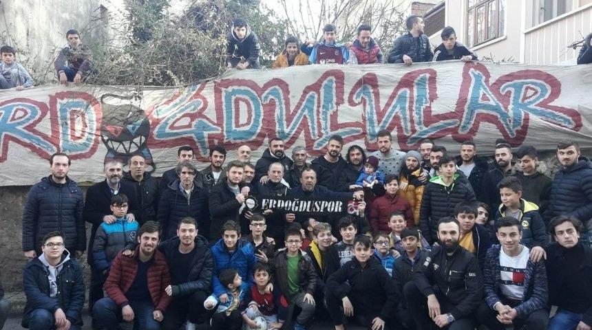 Trabzonspor&rsquo;un Kaptanları Onur Ve Uğur Taraftarlarla Buluştu